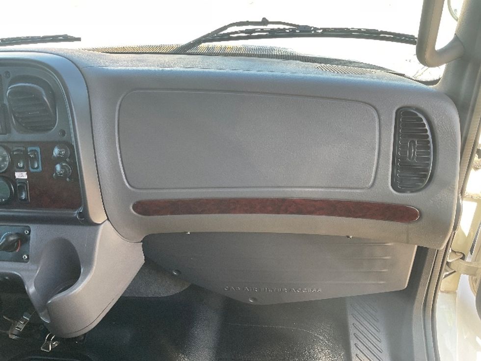 Medium Duty Box Truck-Light and Medium Duty Trucks-Freightliner-2021-M2-Moberly-MO-181,893\n\t\tmiles-$ 68,000 - Image 21