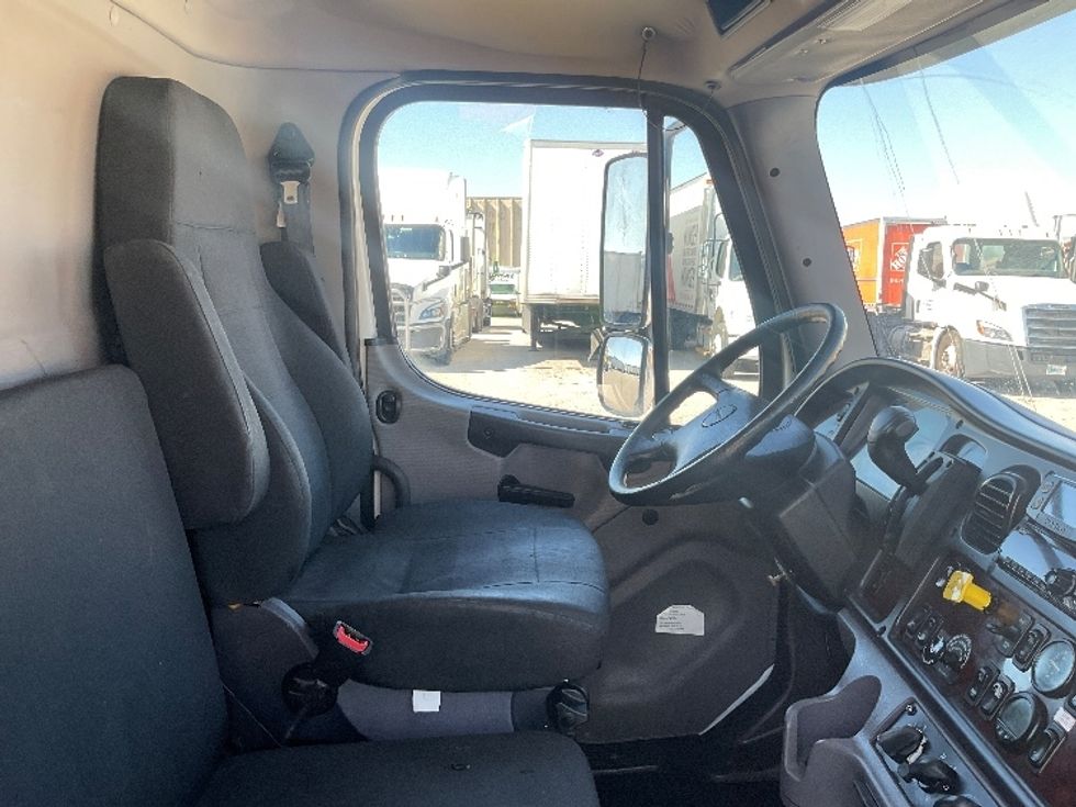 Medium Duty Box Truck-Light and Medium Duty Trucks-Freightliner-2021-M2-Moberly-MO-181,893\n\t\tmiles-$ 68,000 - Image 22