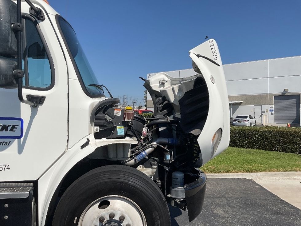 Medium Duty Box Truck-Light and Medium Duty Trucks-Freightliner-2021-M2-Montebello-CA-292,792\n\t\tmiles-$ 45,500 - Image 23