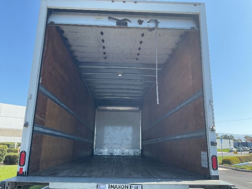 Medium Duty Box Truck-Light and Medium Duty Trucks-Freightliner-2021-M2-Montebello-CA-292,792\n\t\tmiles-$ 45,500 - Image 8