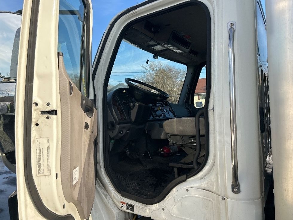 Medium Duty Box Truck-Light and Medium Duty Trucks-Freightliner-2021-M2-Montgomery-NY-154,736\n\t\tmiles-$ 56,000 - Image 16