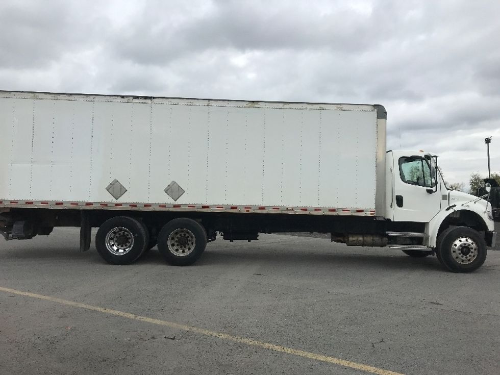 Medium Duty Box Truck-Light and Medium Duty Trucks-Freightliner-2021-M2-Montreal-PQ-360,026\n\t\tkm-$ 78,750 - Image 15