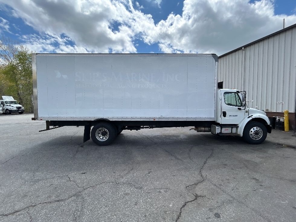 Medium Duty Box Truck-Light and Medium Duty Trucks-Freightliner-2021-M2-New Bedford-MA-100,569\n\t\tmiles-$ 52,000 - Image 15