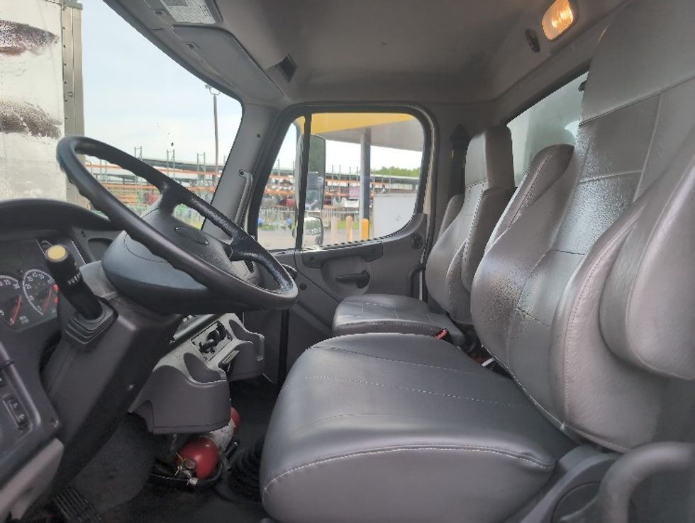 Medium Duty Box Truck-Light and Medium Duty Trucks-Freightliner-2021-M2-New Bedford-MA-100,569\n\t\tmiles-$ 52,000 - Image 17
