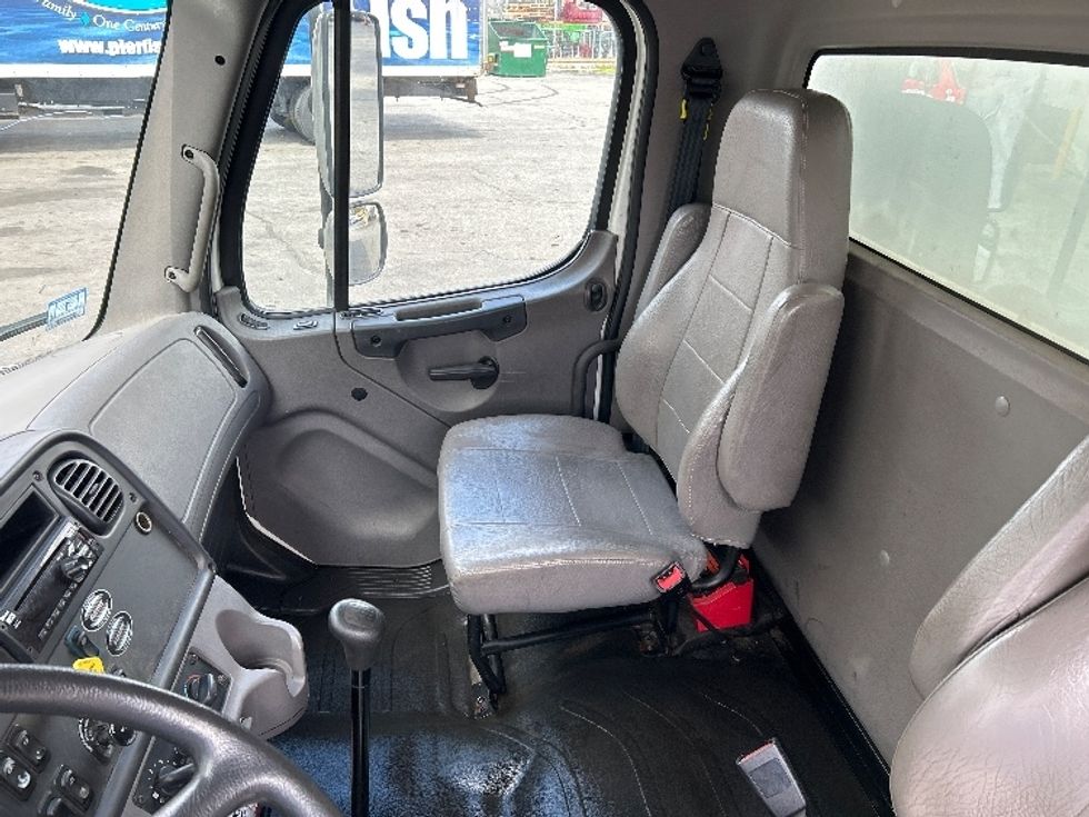 Medium Duty Box Truck-Light and Medium Duty Trucks-Freightliner-2021-M2-New Bedford-MA-100,569\n\t\tmiles-$ 52,000 - Image 19