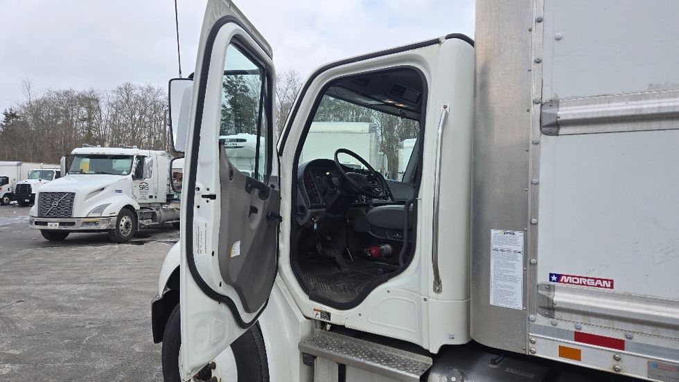 Medium Duty Box Truck-Light and Medium Duty Trucks-Freightliner-2021-M2-New Bedford-MA-117,768\n\t\tmiles-$ 60,000 - Image 7
