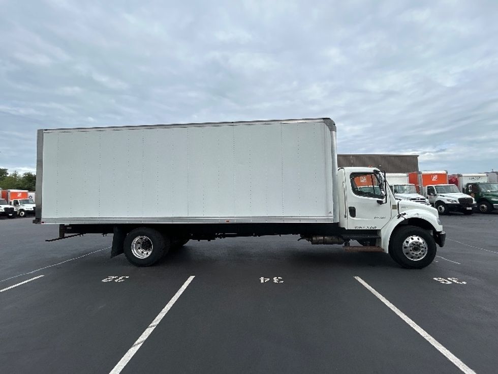 Medium Duty Box Truck-Light and Medium Duty Trucks-Freightliner-2021-M2-Norton-MA-13,479\n\t\tmiles-$ 75,750 - Image 13