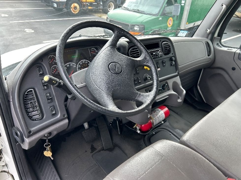 Medium Duty Box Truck-Light and Medium Duty Trucks-Freightliner-2021-M2-Norton-MA-13,479\n\t\tmiles-$ 75,750 - Image 15