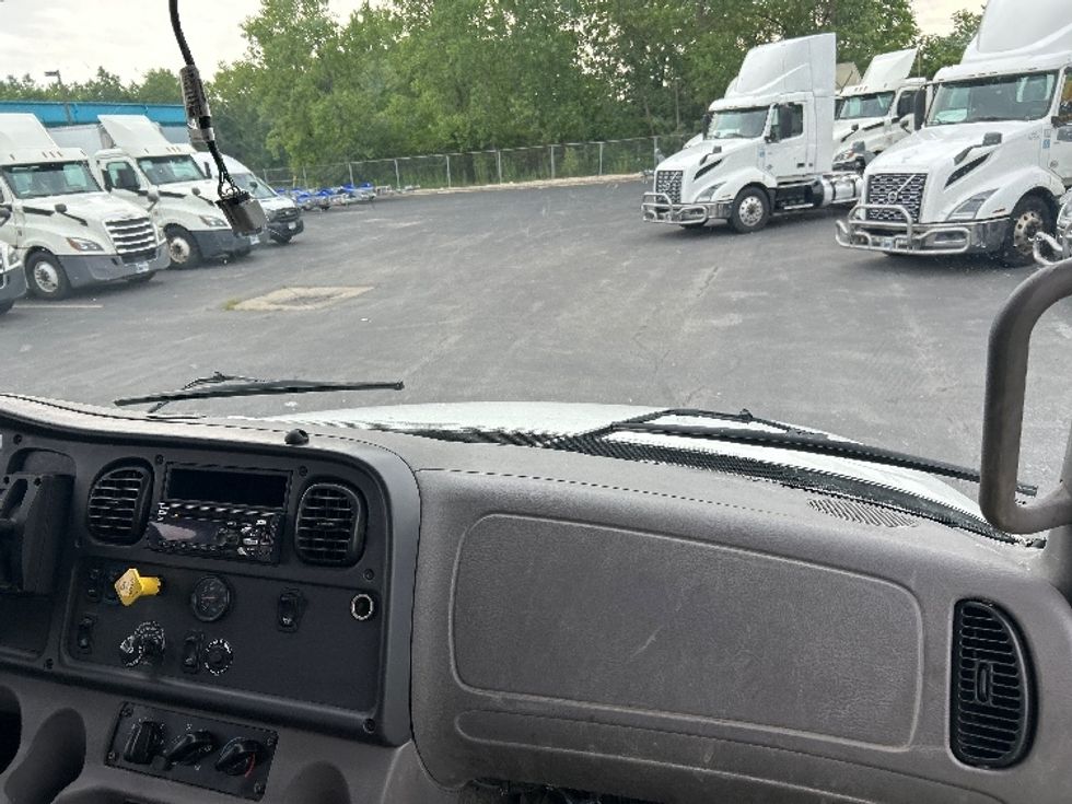 Medium Duty Box Truck-Light and Medium Duty Trucks-Freightliner-2021-M2-Obetz-OH-123,106\n\t\tmiles-$ 59,000 - Image 21