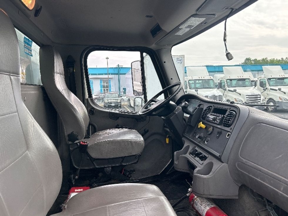 Medium Duty Box Truck-Light and Medium Duty Trucks-Freightliner-2021-M2-Obetz-OH-123,106\n\t\tmiles-$ 59,000 - Image 22