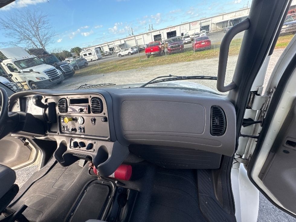 Medium Duty Box Truck-Light and Medium Duty Trucks-Freightliner-2021-M2-Ocala-FL-177,677\n\t\tmiles-$ 59,000 - Image 21
