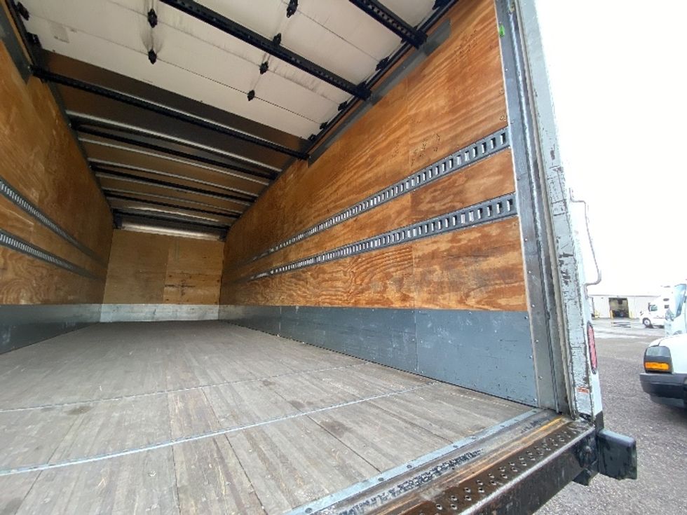 Medium Duty Box Truck-Light and Medium Duty Trucks-Freightliner-2021-M2-Ocala-FL-186,335\n\t\tmiles-$ 52,250 - Image 12