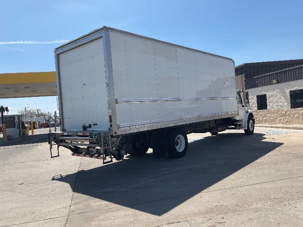2021 Freightliner M2 106 Medium Duty photo 9