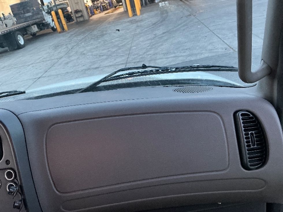 Medium Duty Box Truck-Light and Medium Duty Trucks-Freightliner-2021-M2-Ontario-CA-99,495\n\t\tmiles-$ 73,500 - Image 21