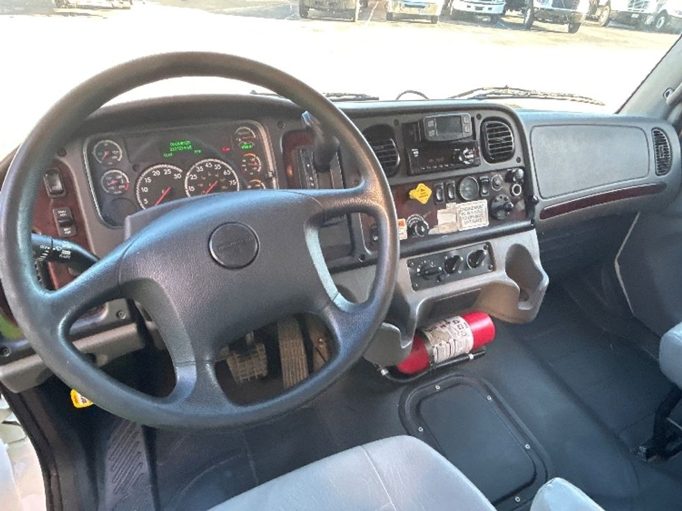 Medium Duty Box Truck-Light and Medium Duty Trucks-Freightliner-2021-M2-Orlando-FL-212,785\n\t\tmiles-$ 52,500 - Image 17