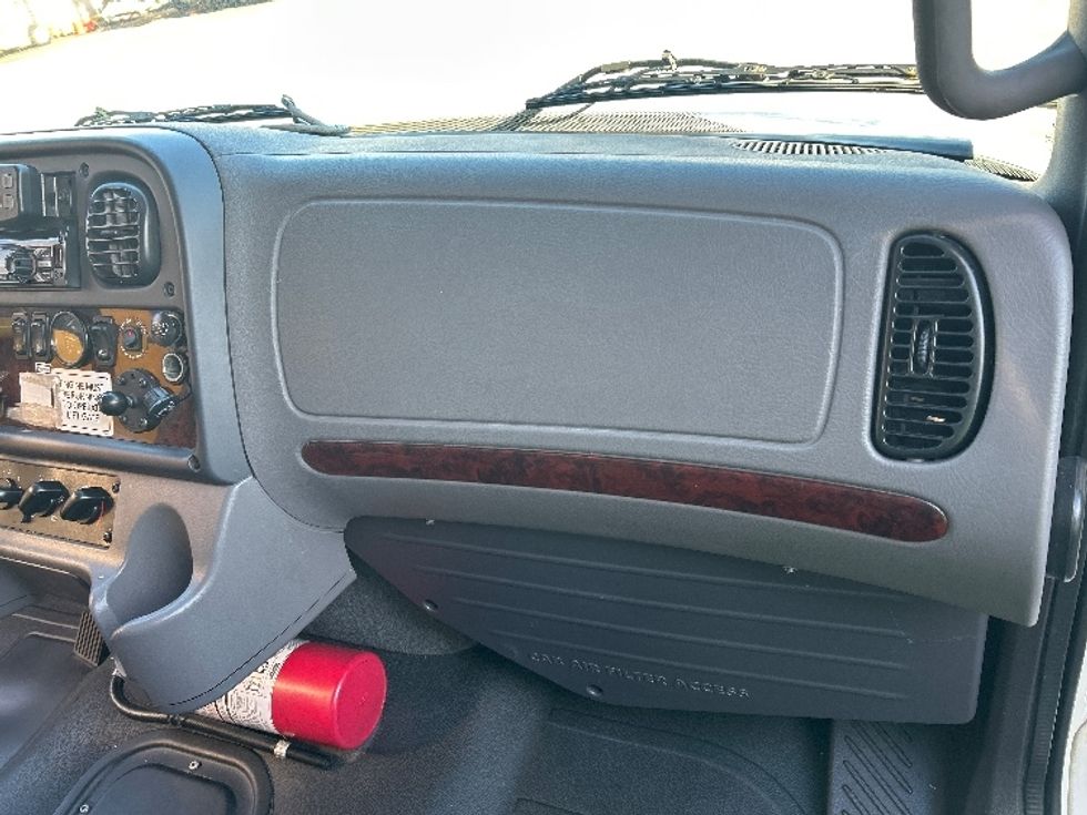 Medium Duty Box Truck-Light and Medium Duty Trucks-Freightliner-2021-M2-Orlando-FL-212,785\n\t\tmiles-$ 52,500 - Image 20