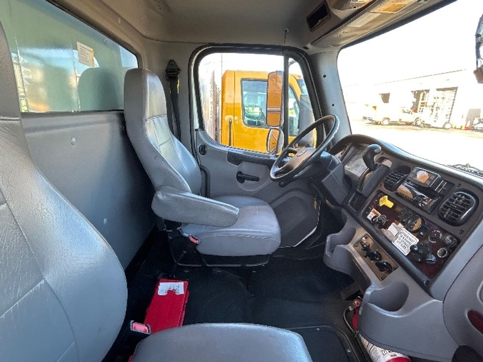 Medium Duty Box Truck-Light and Medium Duty Trucks-Freightliner-2021-M2-Orlando-FL-212,785\n\t\tmiles-$ 52,500 - Image 21