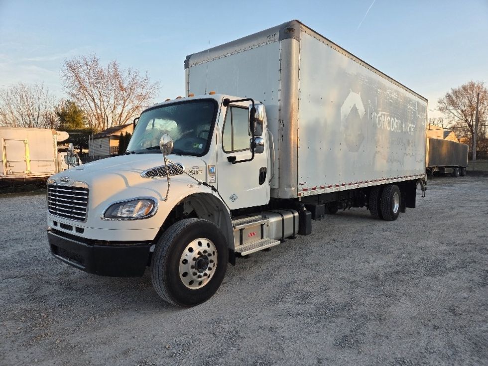 Medium Duty Box Truck-Light and Medium Duty Trucks-Freightliner-2021-M2-Parkersburg-WV-320,340\n\t\tmiles-$ 30,000 - Image 1