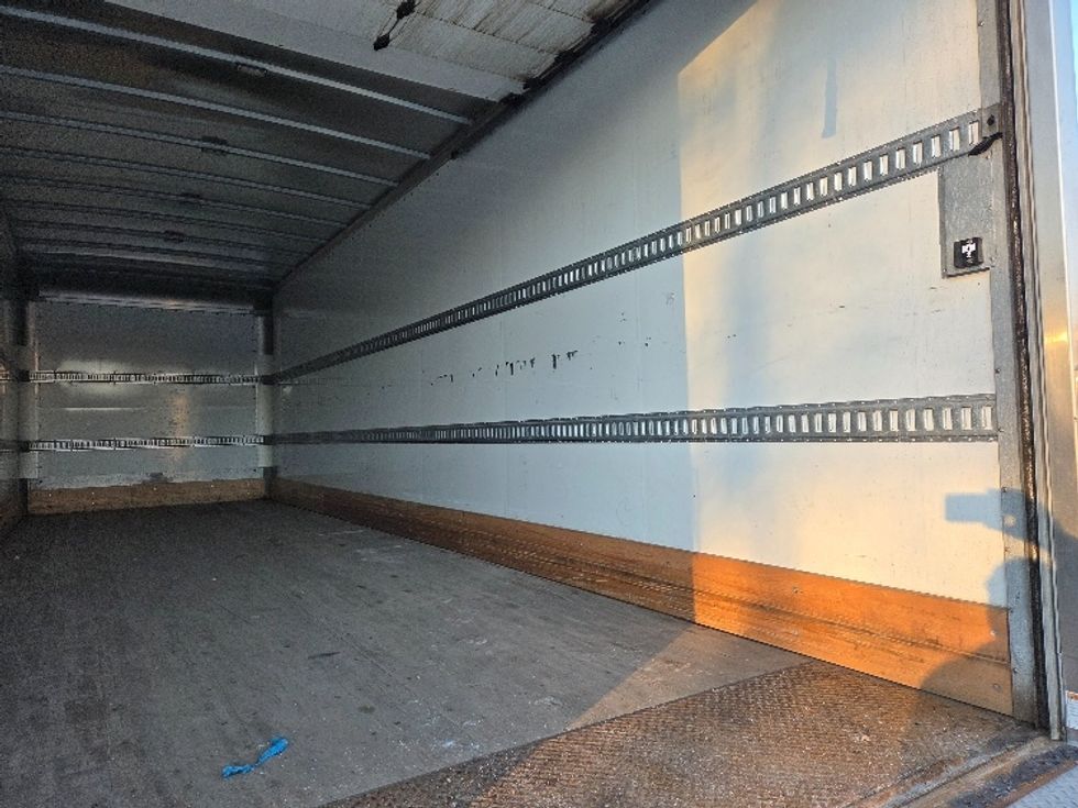 Medium Duty Box Truck-Light and Medium Duty Trucks-Freightliner-2021-M2-Parkersburg-WV-320,340\n\t\tmiles-$ 30,000 - Image 11