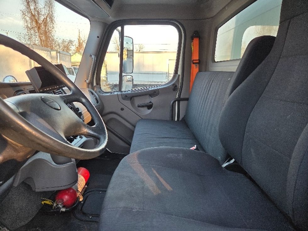 Medium Duty Box Truck-Light and Medium Duty Trucks-Freightliner-2021-M2-Parkersburg-WV-320,340\n\t\tmiles-$ 30,000 - Image 18