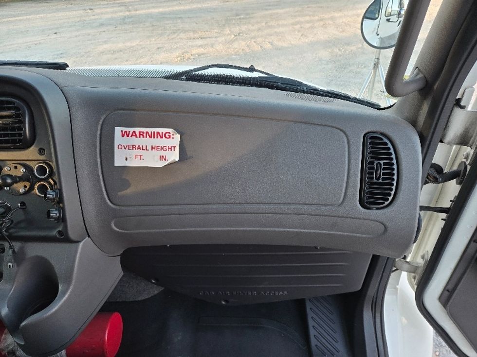 Medium Duty Box Truck-Light and Medium Duty Trucks-Freightliner-2021-M2-Parkersburg-WV-320,340\n\t\tmiles-$ 30,000 - Image 20