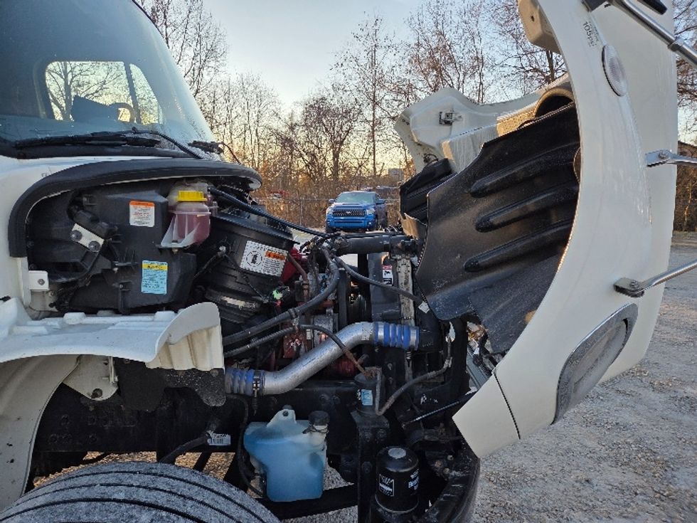 Medium Duty Box Truck-Light and Medium Duty Trucks-Freightliner-2021-M2-Parkersburg-WV-320,340\n\t\tmiles-$ 30,000 - Image 22