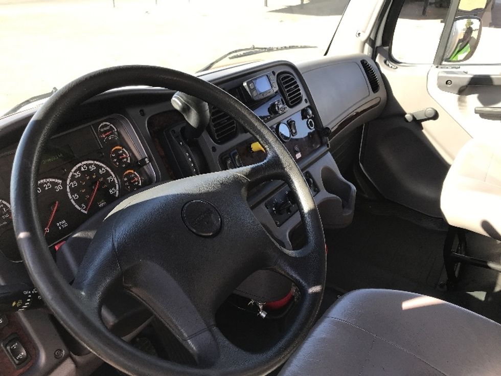 Medium Duty Box Truck-Light and Medium Duty Trucks-Freightliner-2021-M2-Parsippany-NJ-227,691\n\t\tmiles-$ 47,500 - Image 17