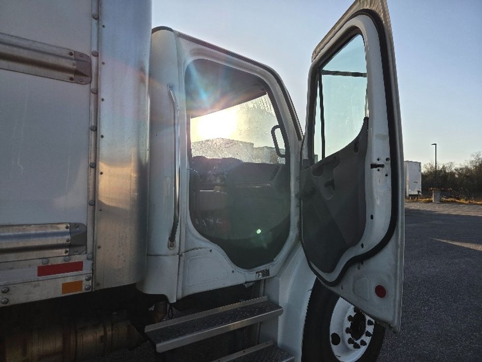 Medium Duty Box Truck-Light and Medium Duty Trucks-Freightliner-2021-M2-Pensacola-FL-244,213\n\t\tmiles-$ 47,000 - Image 20