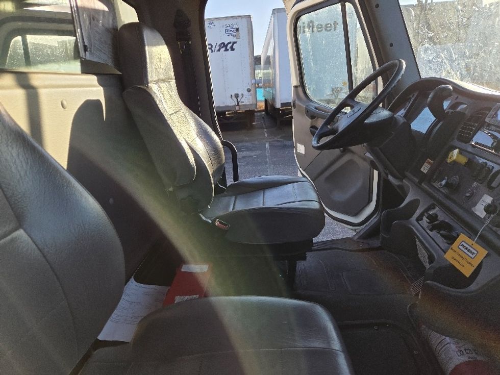 Medium Duty Box Truck-Light and Medium Duty Trucks-Freightliner-2021-M2-Pensacola-FL-244,213\n\t\tmiles-$ 47,000 - Image 21