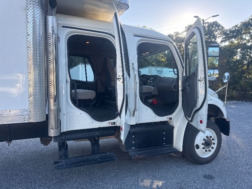 Medium Duty Box Truck-Light and Medium Duty Trucks-Freightliner-2021-M2-Pensacola-FL-71,317\n\t\tmiles-$ 82,500 - Image 20