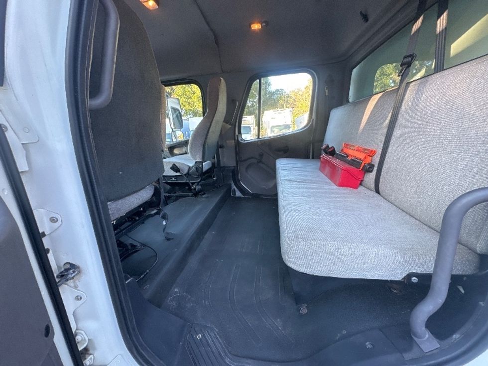 Medium Duty Box Truck-Light and Medium Duty Trucks-Freightliner-2021-M2-Pensacola-FL-71,317\n\t\tmiles-$ 82,500 - Image 26