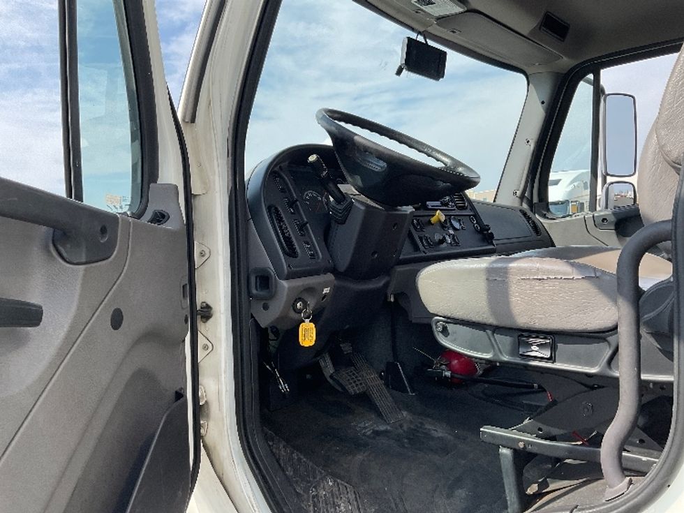 Medium Duty Box Truck-Light and Medium Duty Trucks-Freightliner-2021-M2-Philadelphia-PA-230,926\n\t\tmiles-$ 30,000 - Image 16