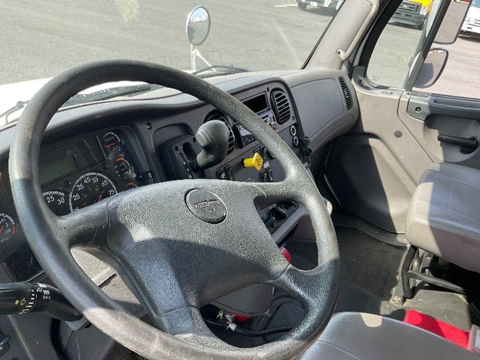 Medium Duty Box Truck-Light and Medium Duty Trucks-Freightliner-2021-M2-Philadelphia-PA-230,926\n\t\tmiles-$ 30,000 - Image 17