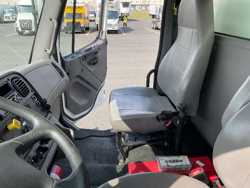Medium Duty Box Truck-Light and Medium Duty Trucks-Freightliner-2021-M2-Philadelphia-PA-230,926\n\t\tmiles-$ 30,000 - Image 19