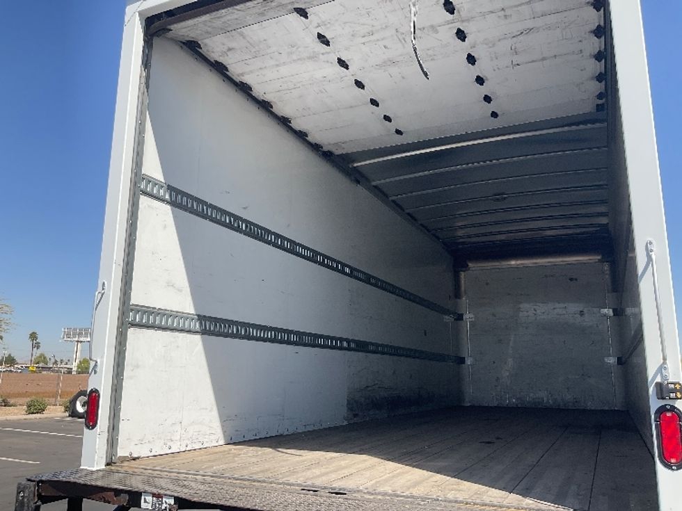 Medium Duty Box Truck-Light and Medium Duty Trucks-Freightliner-2021-M2-Phoenix-AZ-123,434\n\t\tmiles-$ 70,250 - Image 11