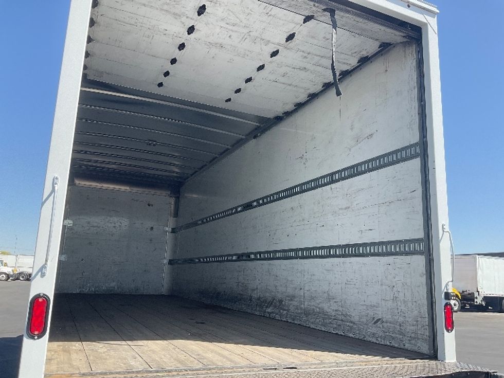 Medium Duty Box Truck-Light and Medium Duty Trucks-Freightliner-2021-M2-Phoenix-AZ-123,434\n\t\tmiles-$ 70,250 - Image 12