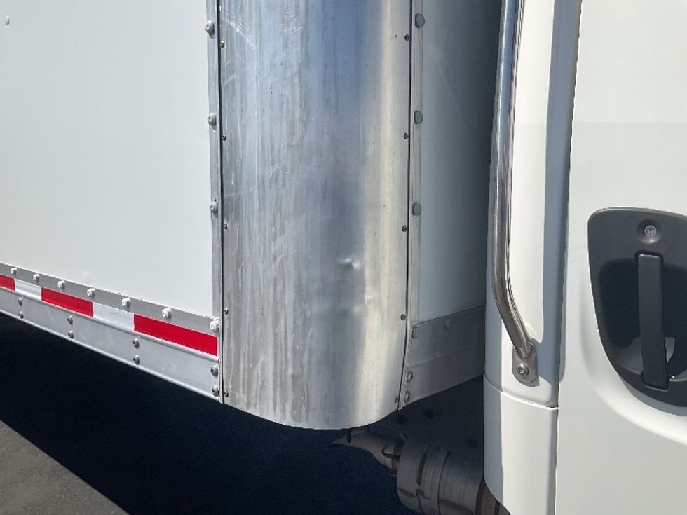 Medium Duty Box Truck-Light and Medium Duty Trucks-Freightliner-2021-M2-Phoenix-AZ-123,434\n\t\tmiles-$ 70,250 - Image 29