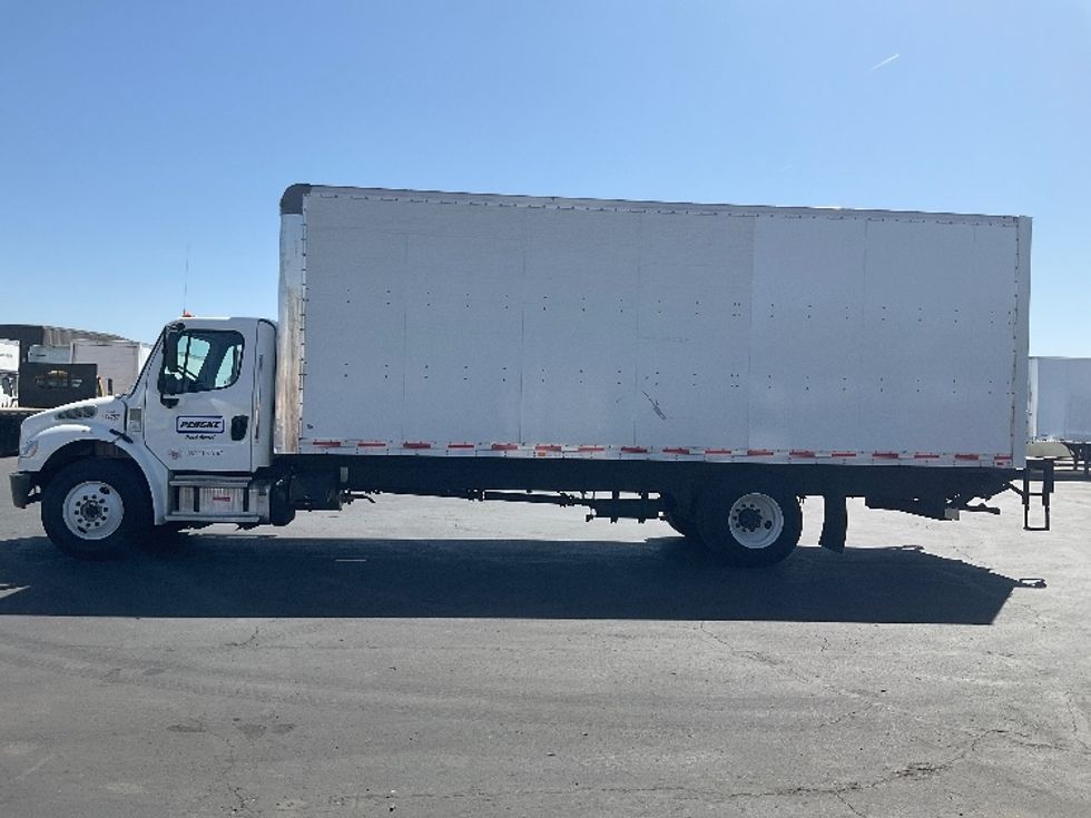 Medium Duty Box Truck-Light and Medium Duty Trucks-Freightliner-2021-M2-Phoenix-AZ-123,434\n\t\tmiles-$ 70,250 - Image 4