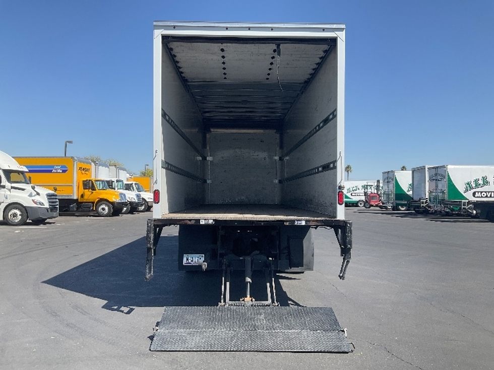 Medium Duty Box Truck-Light and Medium Duty Trucks-Freightliner-2021-M2-Phoenix-AZ-123,434\n\t\tmiles-$ 70,250 - Image 9