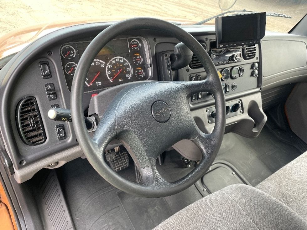 Medium Duty Box Truck-Light and Medium Duty Trucks-Freightliner-2021-M2-Phoenix-AZ-185,395\n\t\tmiles-$ 63,000 - Image 17