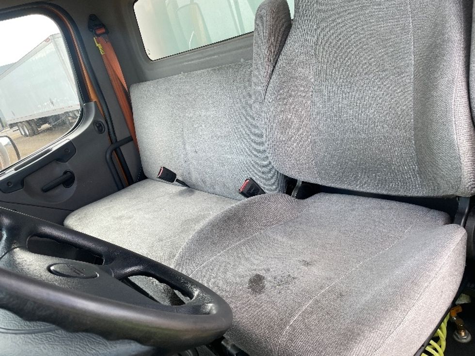 Medium Duty Box Truck-Light and Medium Duty Trucks-Freightliner-2021-M2-Phoenix-AZ-185,395\n\t\tmiles-$ 63,000 - Image 19