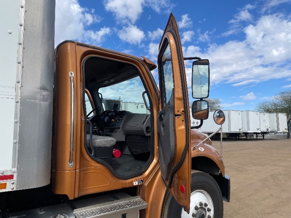 Medium Duty Box Truck-Light and Medium Duty Trucks-Freightliner-2021-M2-Phoenix-AZ-185,395\n\t\tmiles-$ 63,000 - Image 20