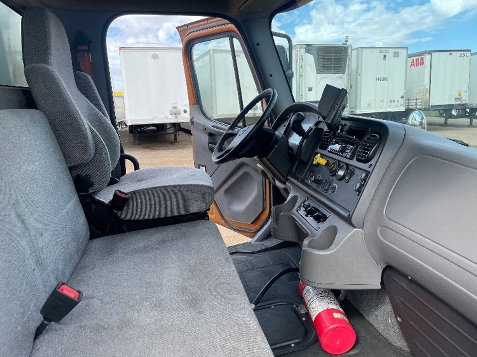 Medium Duty Box Truck-Light and Medium Duty Trucks-Freightliner-2021-M2-Phoenix-AZ-185,395\n\t\tmiles-$ 63,000 - Image 22