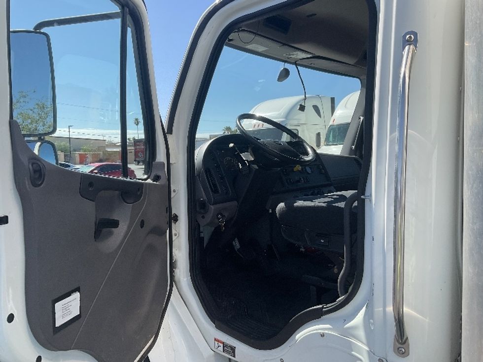 Medium Duty Box Truck-Light and Medium Duty Trucks-Freightliner-2021-M2-Phoenix-AZ-186,352\n\t\tmiles-$ 48,000 - Image 15