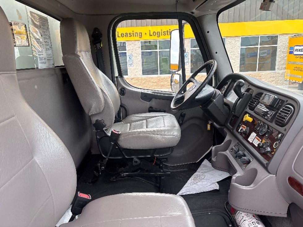 Medium Duty Box Truck-Light and Medium Duty Trucks-Freightliner-2021-M2-Phoenix-AZ-206,100\n\t\tmiles-$ 60,500 - Image 21