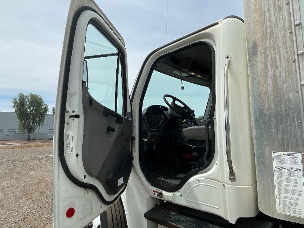 Medium Duty Box Truck-Light and Medium Duty Trucks-Freightliner-2021-M2-Phoenix-AZ-217,688\n\t\tmiles-$ 44,500 - Image 16
