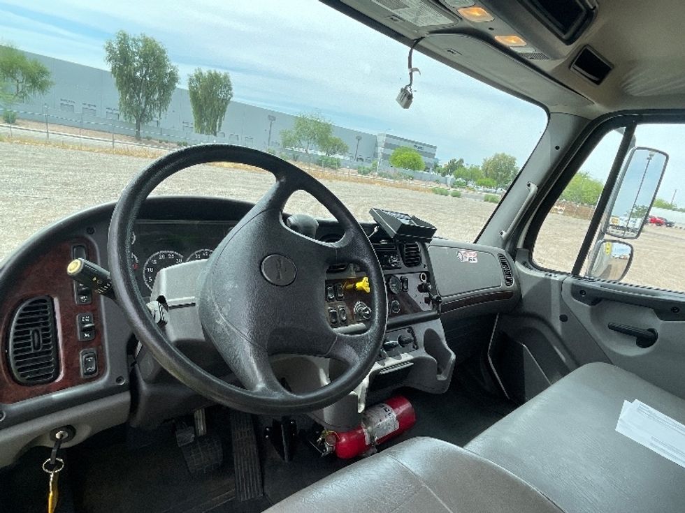 Medium Duty Box Truck-Light and Medium Duty Trucks-Freightliner-2021-M2-Phoenix-AZ-217,688\n\t\tmiles-$ 44,500 - Image 18