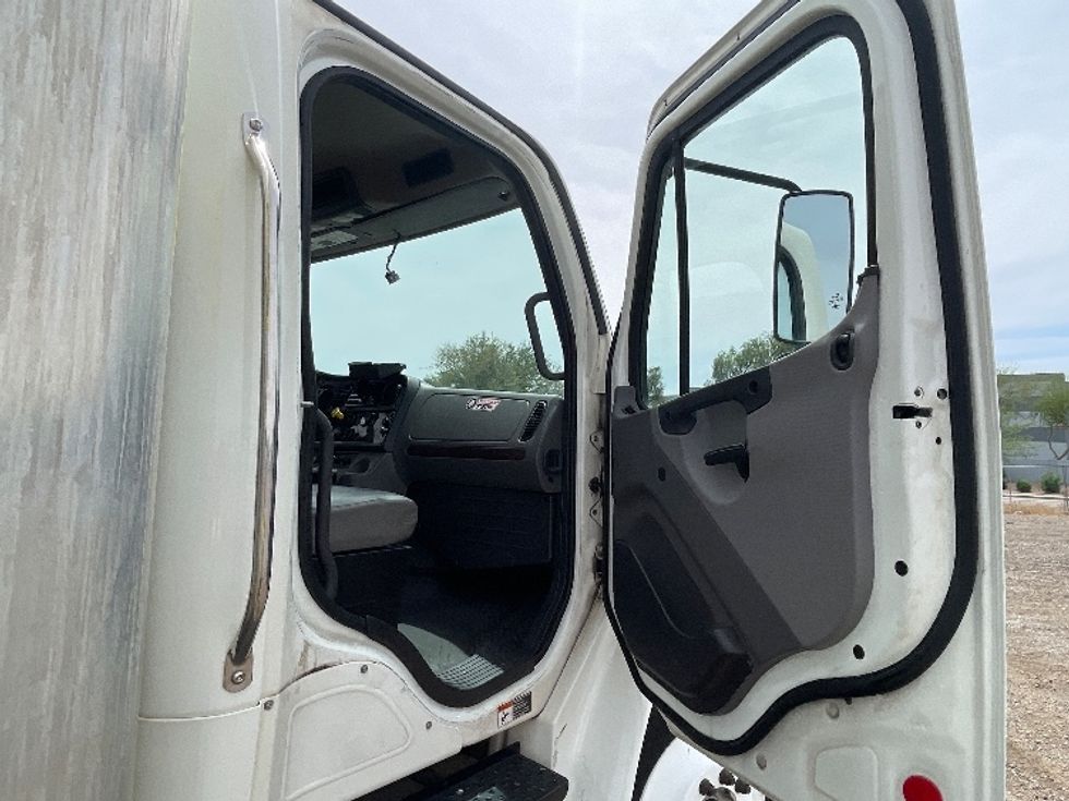 Medium Duty Box Truck-Light and Medium Duty Trucks-Freightliner-2021-M2-Phoenix-AZ-217,688\n\t\tmiles-$ 44,500 - Image 20
