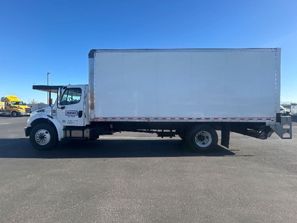 Medium Duty Box Truck-Light and Medium Duty Trucks-Freightliner-2021-M2-Phoenix-AZ-82,194\n\t\tmiles-$ 59,250 - Image 4