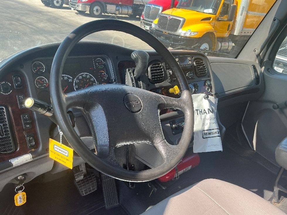 Medium Duty Box Truck-Light and Medium Duty Trucks-Freightliner-2021-M2-Piqua-OH-213,159\n\t\tmiles-$ 52,250 - Image 17